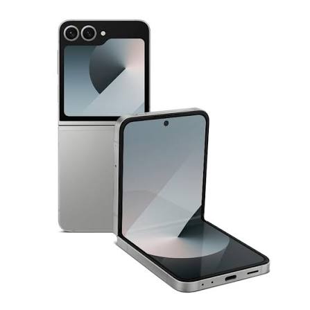 Samsung Galaxy Z Flip6 5G 256GB - Smart Hub Kenya Foldable smartphone shown in closed and opened positions, with glossy screens and a hinge between halves.